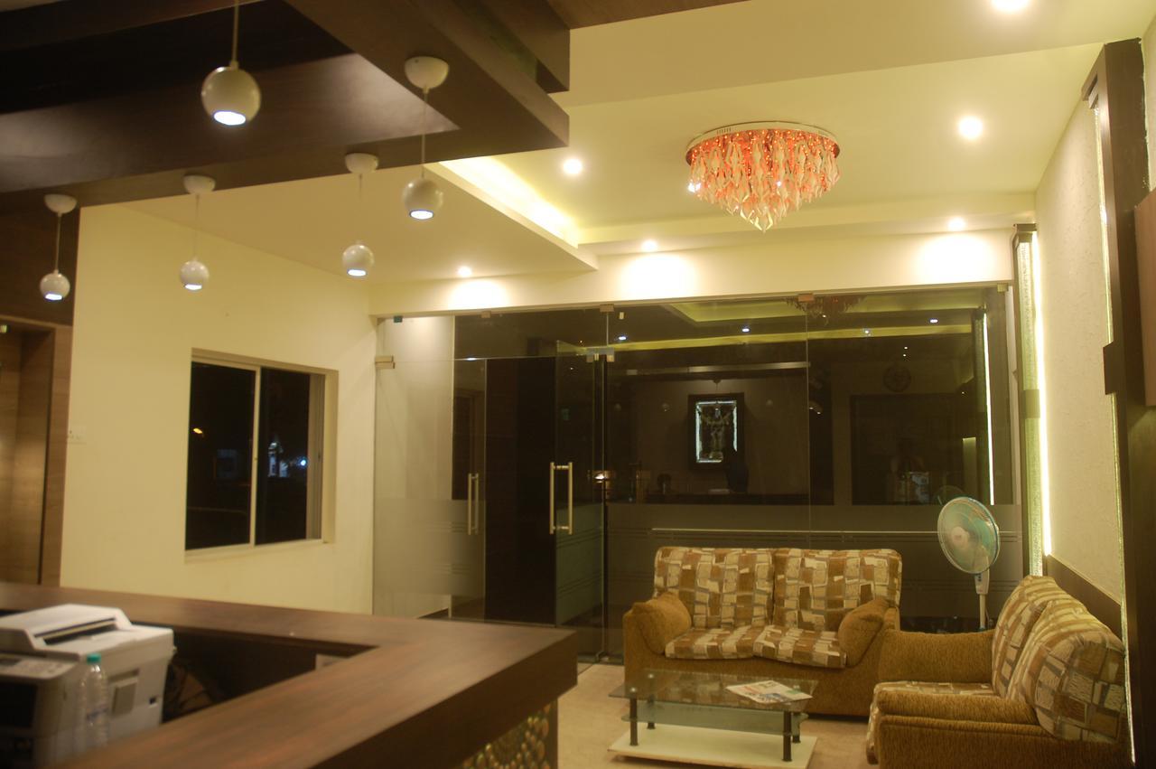 Hotel Swathi Hospet Extérieur photo