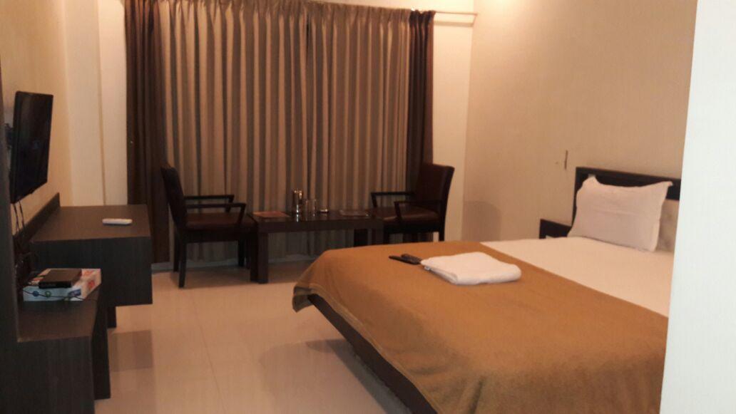 Hotel Swathi Hospet Extérieur photo