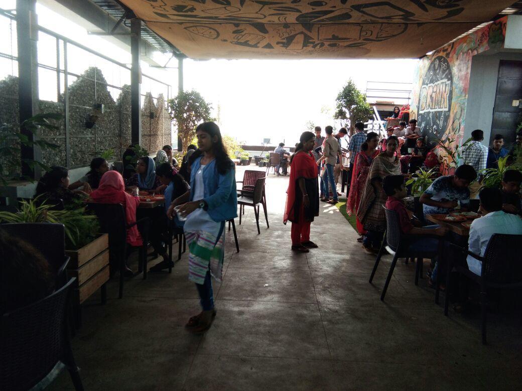 Hotel Swathi Hospet Extérieur photo