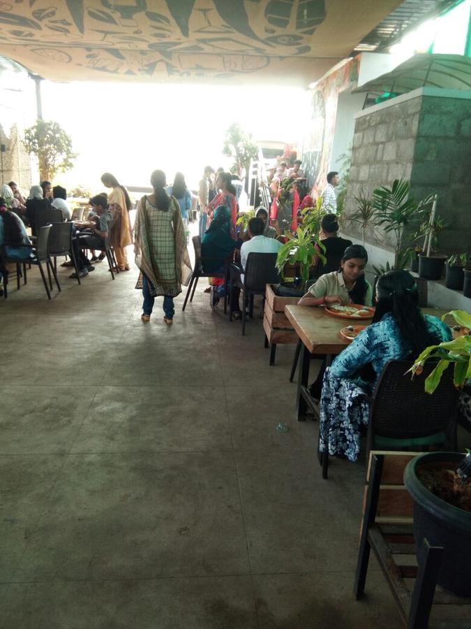 Hotel Swathi Hospet Extérieur photo